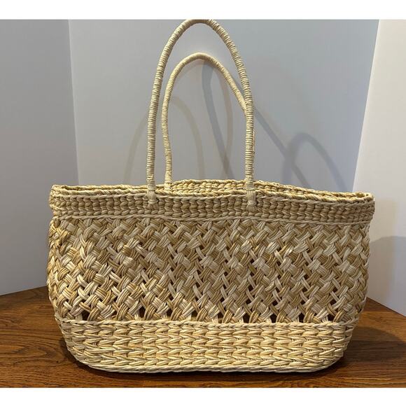 Large Woven Packable Straw Tote Bag – Beige 22 x 11 x 8 Chic Beach Travel Bag - Picture 2 of 10